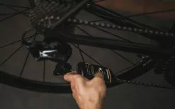 Dynamic Lubrifiant Pour Chaînes Dry Lube 100 Ml -Topeak Soldes DY 044 Dynamic dry lube use