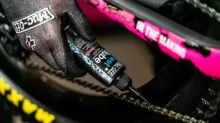 Muc-Off Wet Lube Huile Pour Chaînes Humides 11 Muc-Off Wet Lube Huile Pour Chaînes Humides -Topeak Soldes Muc Off Wet Lube c