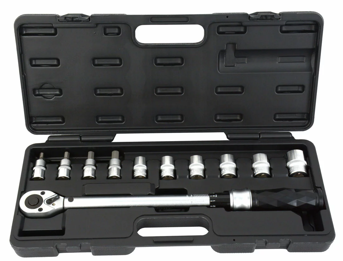 Radon Clé Dynamométrique Pro 1/2" 40-210 Nm, Embouts Inclus 3 Radon Clé Dynamométrique Pro 1/2" 40-210 Nm, Embouts Inclus